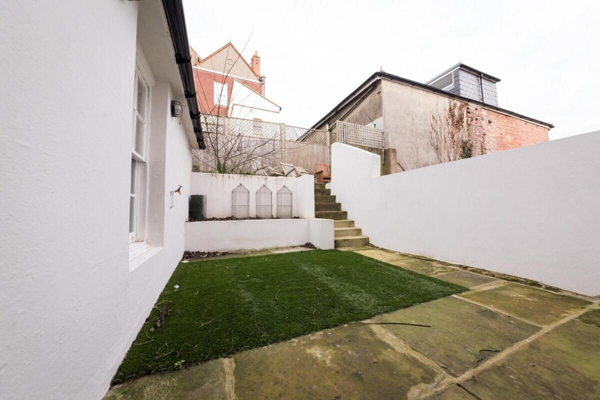 Sea Front St Leonards Villa Hastings Exterior photo